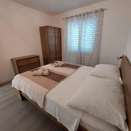 Apartments By The Sea Drace, Peljesac - 4550 Apartman